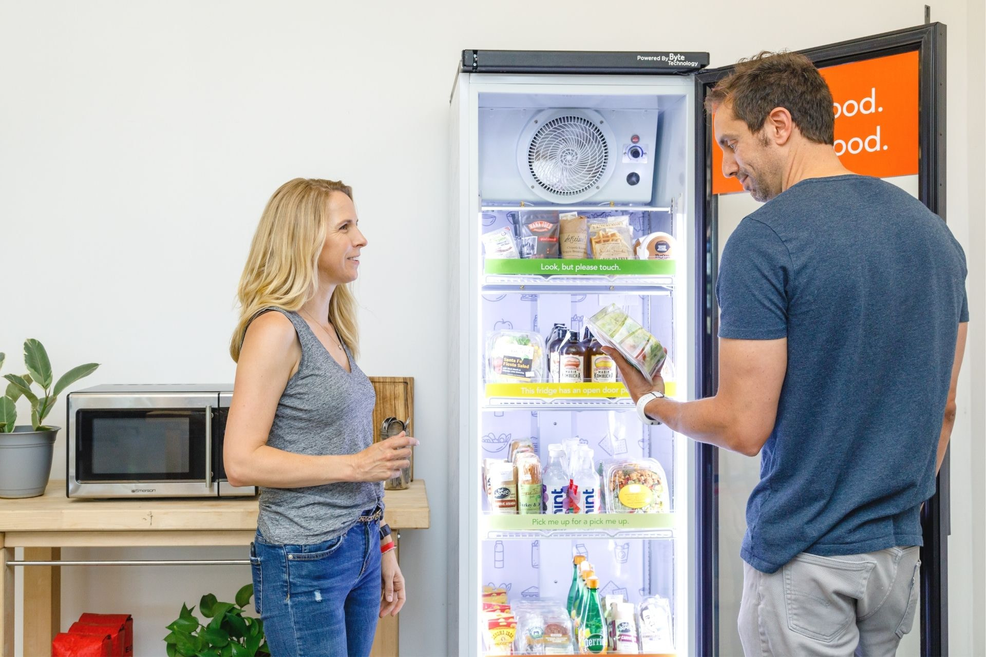 delight customers with fresh food vending